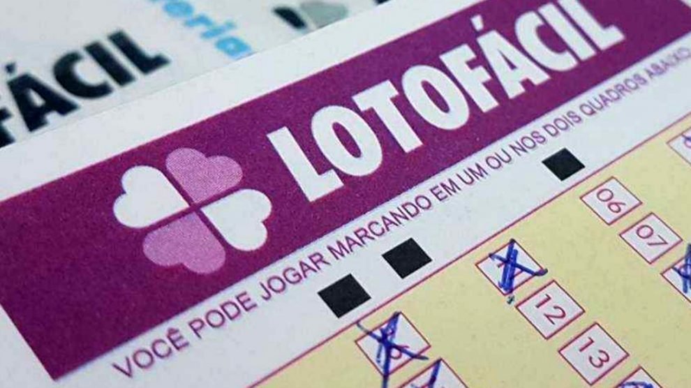 Quatro apostas ganham R$ 356 mil cada uma na Lotofácil